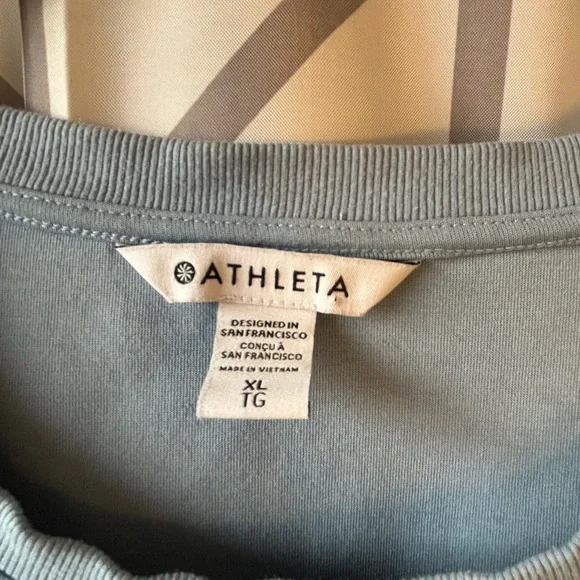 Athleta Harlow Hybrid Tee - Picture 3 of 5